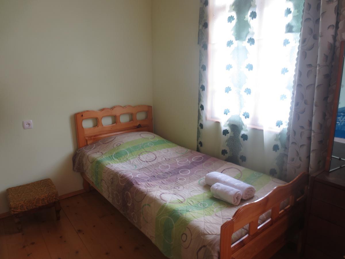 Irma Beso & Aleko Khergianis Guesthouse Mestia Zewnętrze zdjęcie
